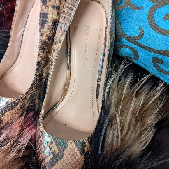 BCBG generation snake skin heels - Picture 8 of 10